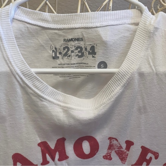 Ramones T-Shirt - Picture 2 of 2